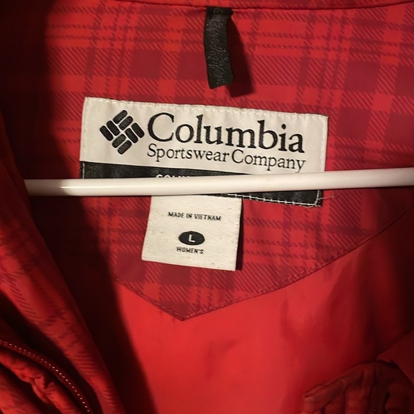 Women’s Columbia Winter Jacket - Picture 2 of 8